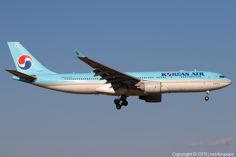 Korean Air Airbus A330-223 (HL8227) | Photo 385137