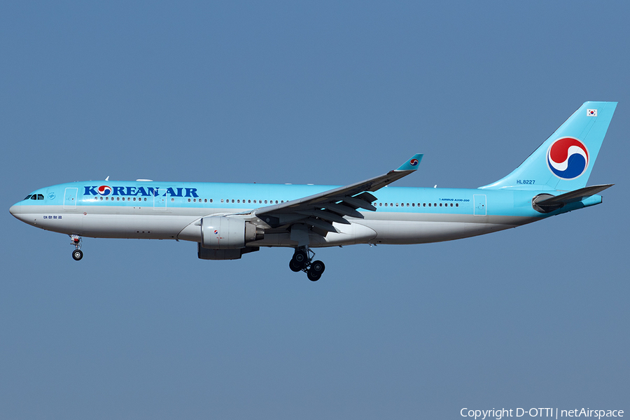 Korean Air Airbus A330-223 (HL8227) | Photo 401156