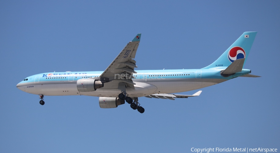Korean Air Airbus A330-223 (HL8228) | Photo 546232
