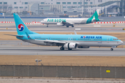 Korean Air Boeing 737-9B5(ER) (HL8248) at  Seoul - Incheon International, South Korea