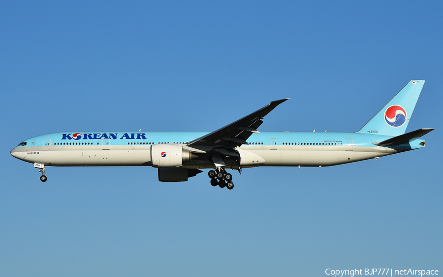 Korean Air Boeing 777-3B5(ER) (HL8250) | Photo 389374
