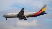 Asiana Airlines Boeing 777-28E(ER) (HL8254) at  Chicago - O'Hare International, United States