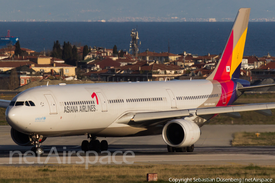 Asiana Airlines Airbus A330-323E (HL8259) | Photo 116951
