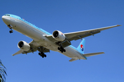 Korean Air Boeing 777-3B5(ER) (HL8275) at  Sao Paulo - Guarulhos - Andre Franco Montoro (Cumbica), Brazil