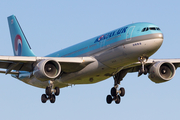 Korean Air Airbus A330-223 (HL8276) at  Amsterdam - Schiphol, Netherlands