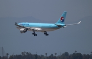 Korean Air Airbus A330-223 (HL8276) at  Los Angeles - International, United States