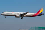 Asiana Airlines Airbus A321-231 (HL8277) at  Gimpo - International, South Korea