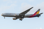 Asiana Airlines Boeing 777-28E(ER) (HL8284) at  London - Heathrow, United Kingdom