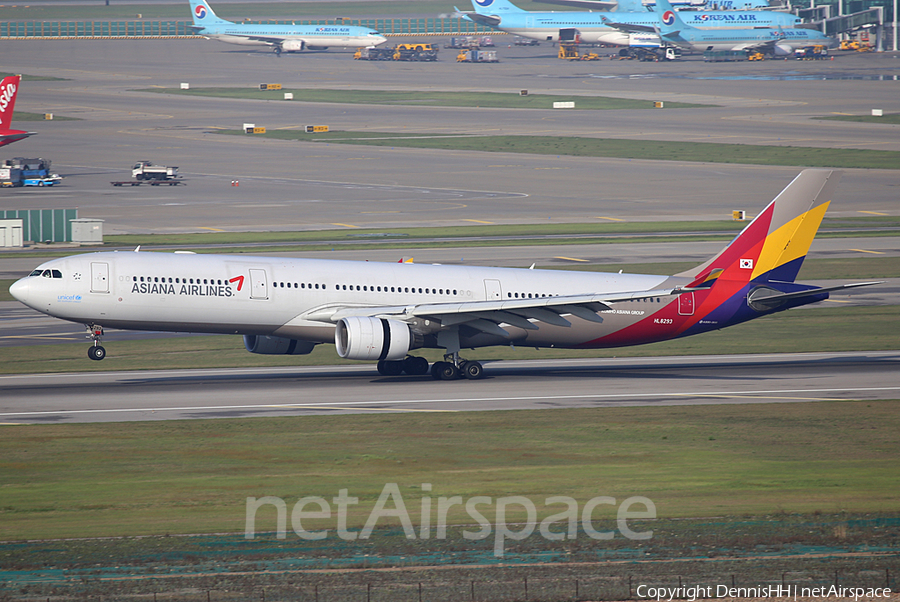 Asiana Airlines Airbus A330-323 (HL8293) | Photo 372658