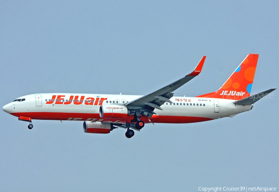 Jeju Air Boeing 737-8LC (HL8317) | Photo 347459