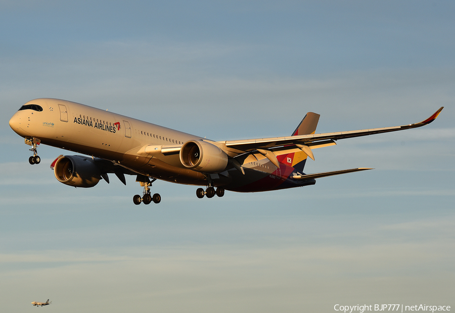 Asiana Airlines Airbus A350-941 (HL8362) | Photo 416635