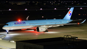Korean Air Airbus A350-941 (HL8597) at  Taipei - Taoyuan, Taiwan