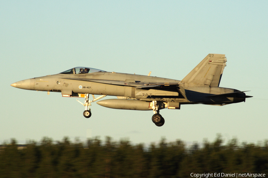 Finnish Air Force McDonnell Douglas F/A-18C Hornet (HN-407) | Photo 87518