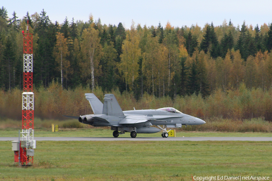 Finnish Air Force McDonnell Douglas F/A-18A Hornet (HN-443) | Photo 32522