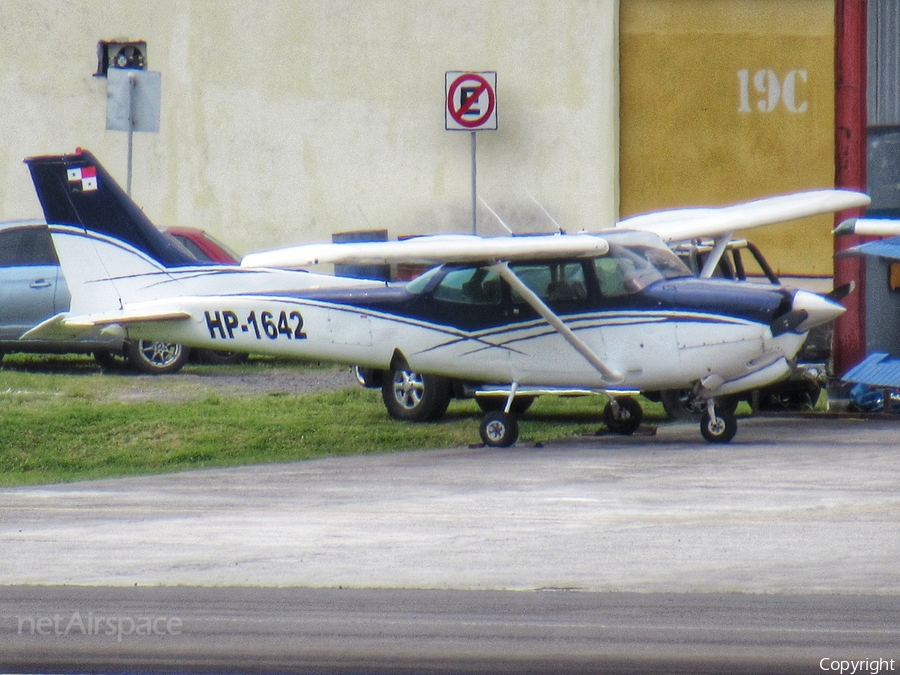 (Private) Cessna 172RG Cutlass (HP-1642) | Photo 362407