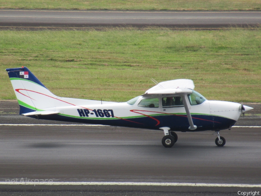 (Private) Cessna 172N Skyhawk (HP-1667) | Photo 502690