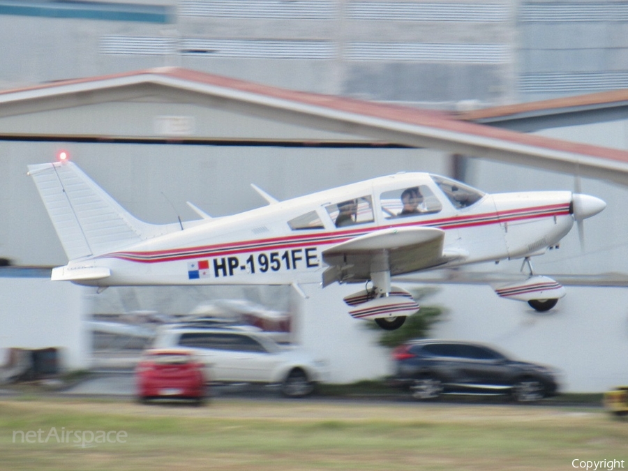 (Private) Piper PA-28-180 Cherokee (HP-1951FE) | Photo 501516