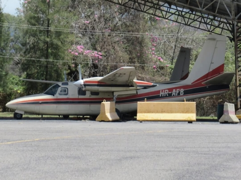 SETCO - Servicios Ejecutivos Turisticos Commander Rockwell Shrike Commander 500S (HR-AFB) at  Tegucligalpa - Toncontin International, Honduras