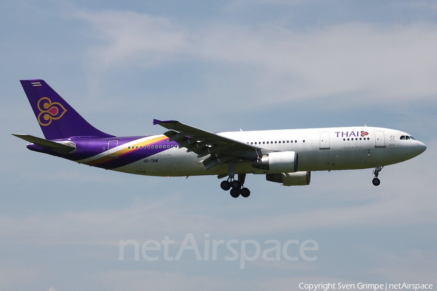 Thai Airways International Airbus A300F4-622R (HS-TAW) | Photo 21182