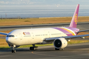 Thai Airways International Boeing 777-3D7(ER) (HS-TKU) at  Osaka - Kansai International, Japan