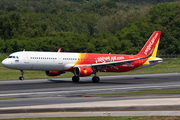 Thai VietJet Air Airbus A321-211 (HS-VKJ) at  Phuket, Thailand