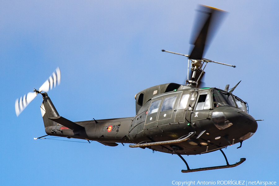 Spanish Army (Ejército de Tierra) Agusta Bell AB212AM (HU.18-17) | Photo 419061