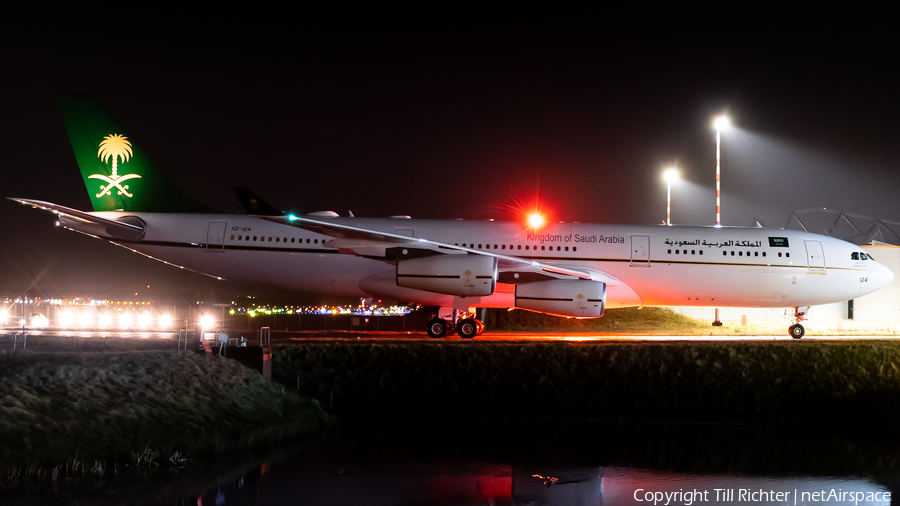 Saudi Arabian Government Airbus A340-213 (HZ-124) | Photo 495631