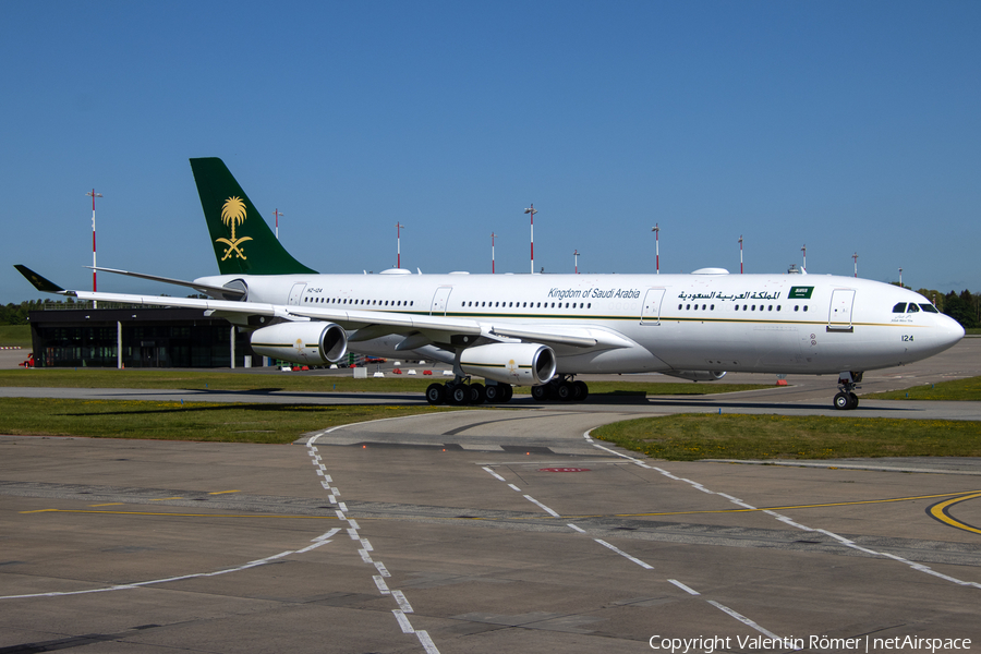 Saudi Arabian Government Airbus A340-213 (HZ-124) | Photo 508200
