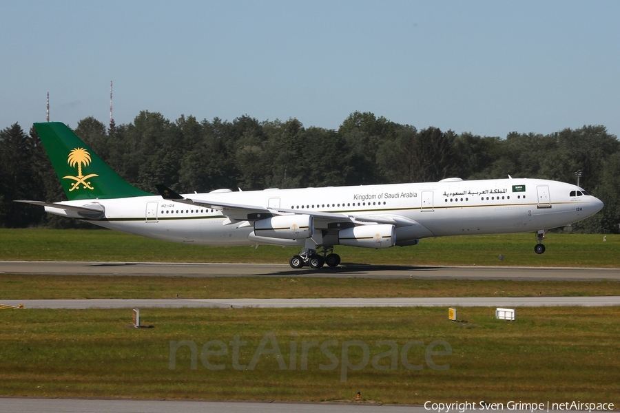 Saudi Arabian Government Airbus A340-213 (HZ-124) | Photo 508243