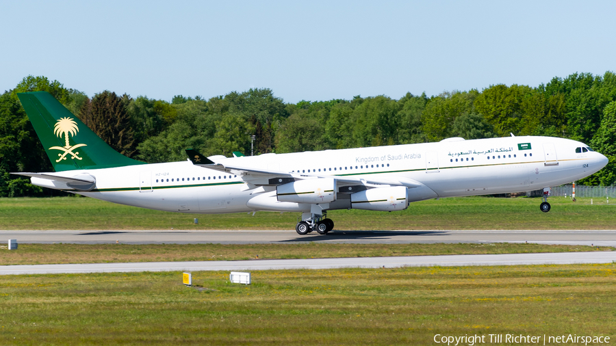 Saudi Arabian Government Airbus A340-213 (HZ-124) | Photo 508604