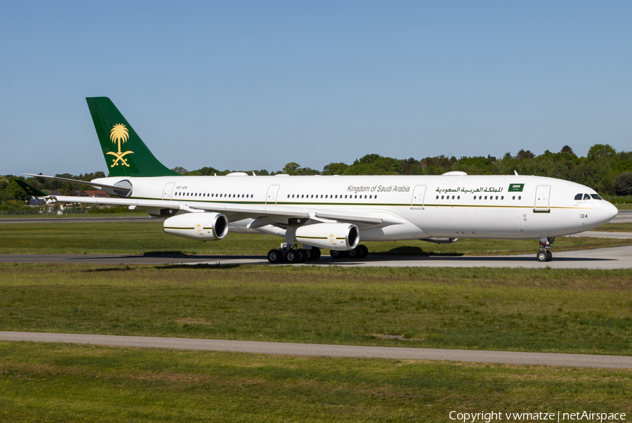 Saudi Arabian Government Airbus A340-213 (HZ-124) | Photo 509125