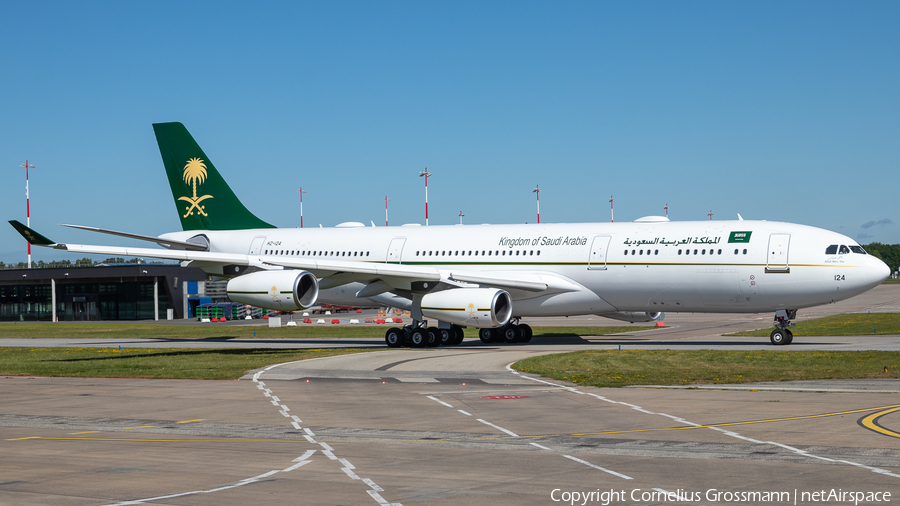 Saudi Arabian Government Airbus A340-213 (HZ-124) | Photo 509317