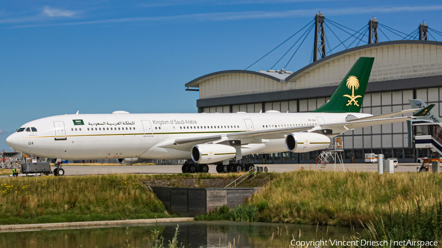 Saudi Arabian Government Airbus A340-213 (HZ-124) | Photo 517533