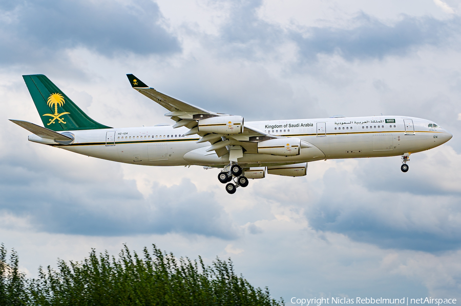 Saudi Arabian Government Airbus A340-213 (HZ-124) | Photo 518496