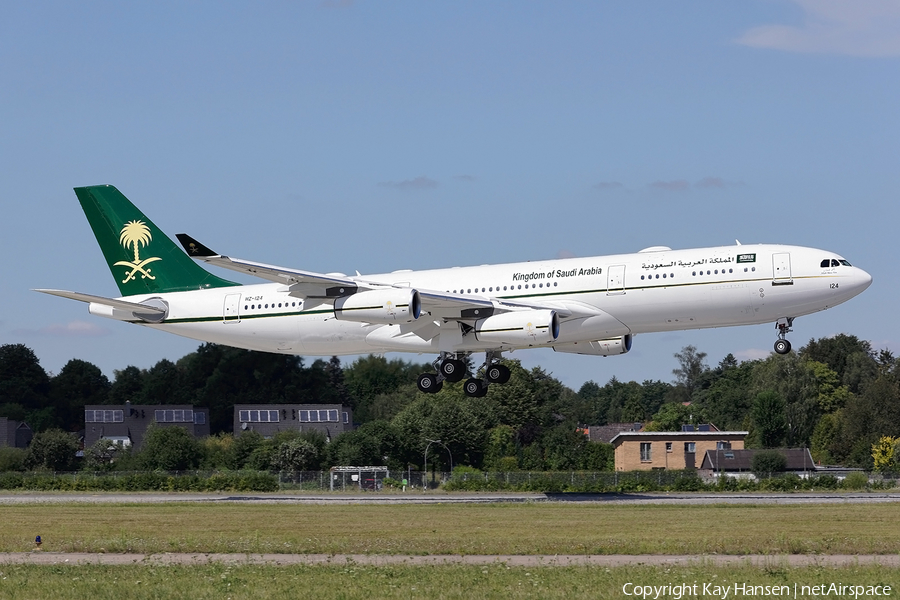 Saudi Arabian Government Airbus A340-213 (HZ-124) | Photo 520611