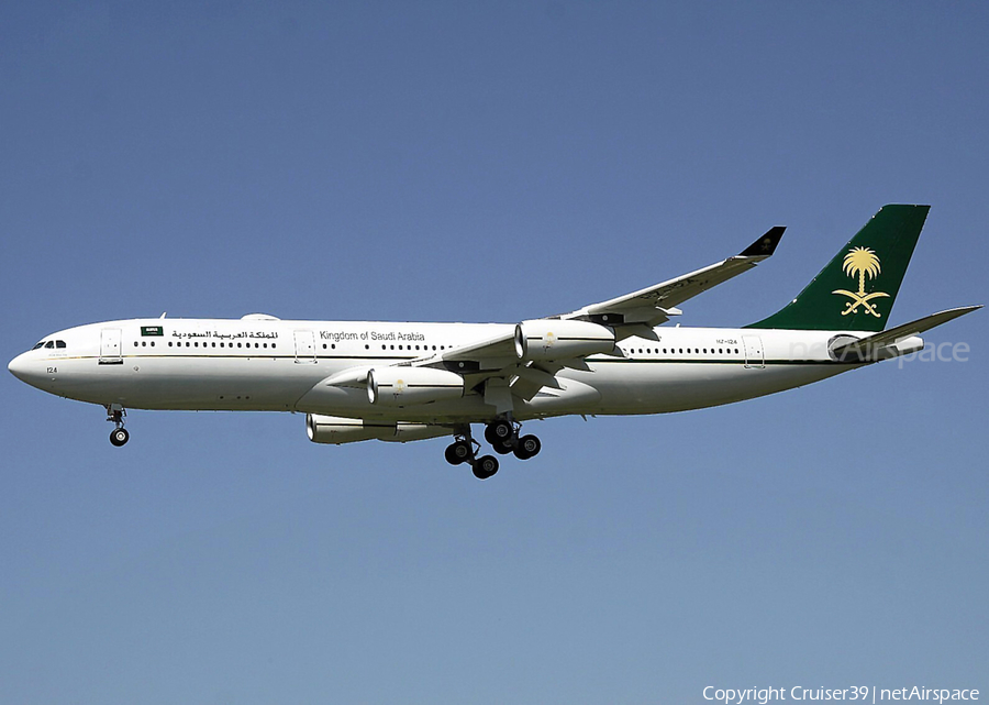 Saudi Arabian Government Airbus A340-213 (HZ-124) | Photo 522838