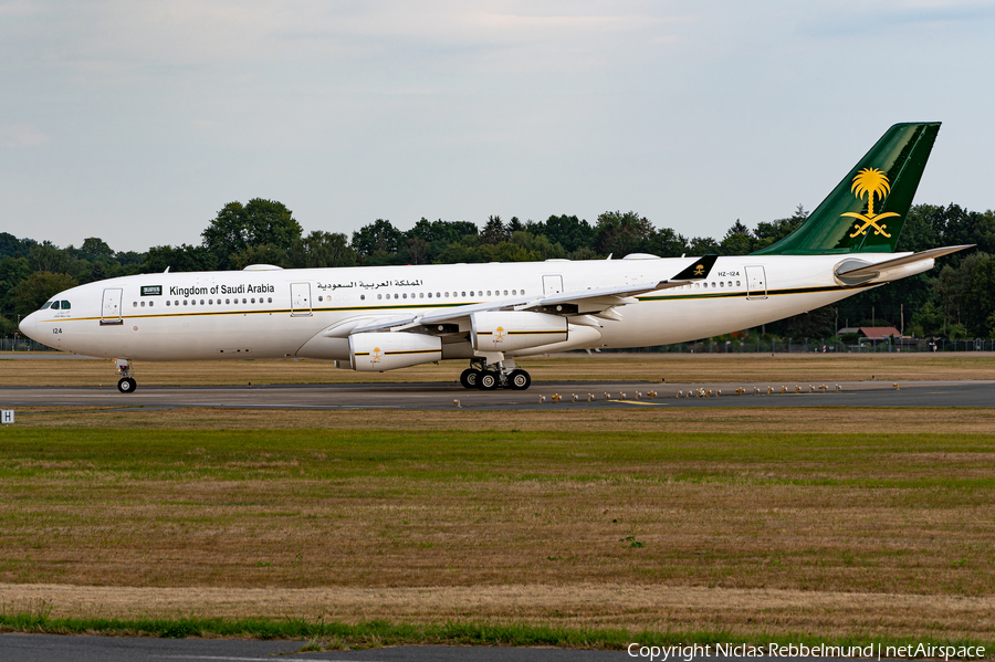 Saudi Arabian Government Airbus A340-213 (HZ-124) | Photo 524884