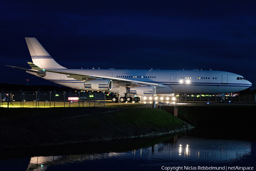 Saudi Arabian Government Airbus A340-213 (HZ-124) | Photo 364006