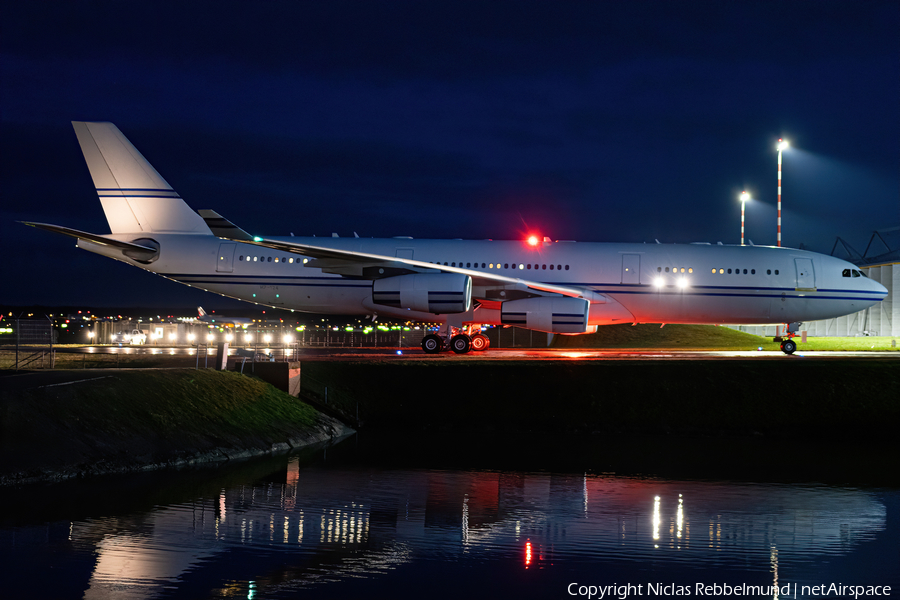 Saudi Arabian Government Airbus A340-213 (HZ-124) | Photo 364007