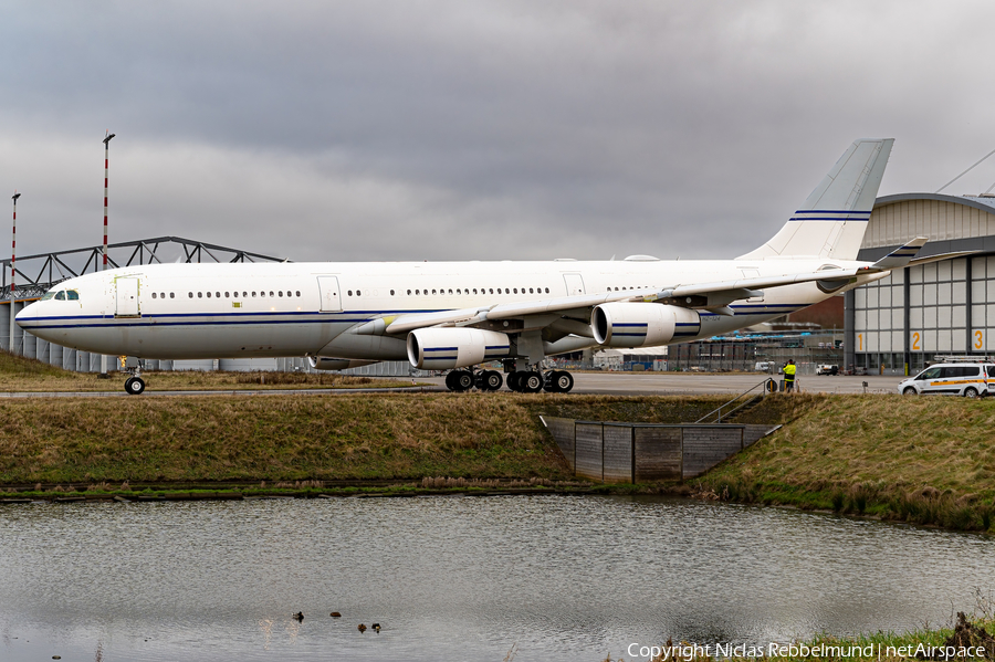 Saudi Arabian Government Airbus A340-213 (HZ-124) | Photo 489843