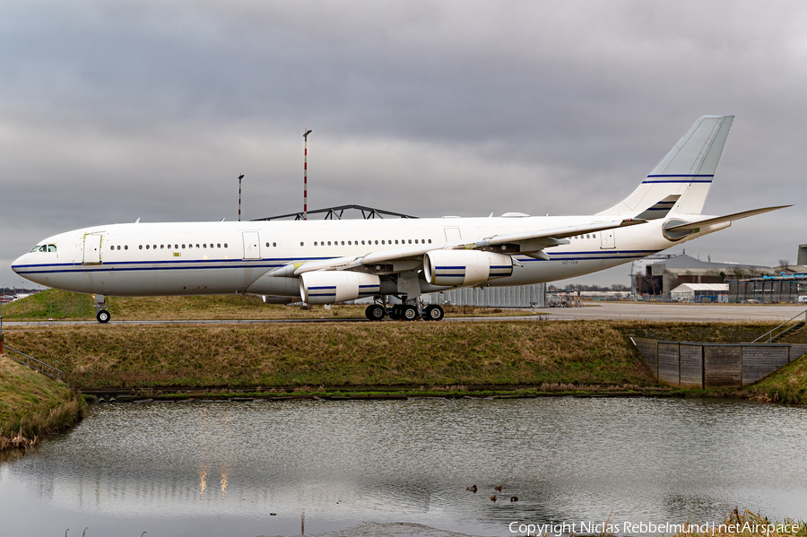 Saudi Arabian Government Airbus A340-213 (HZ-124) | Photo 489844