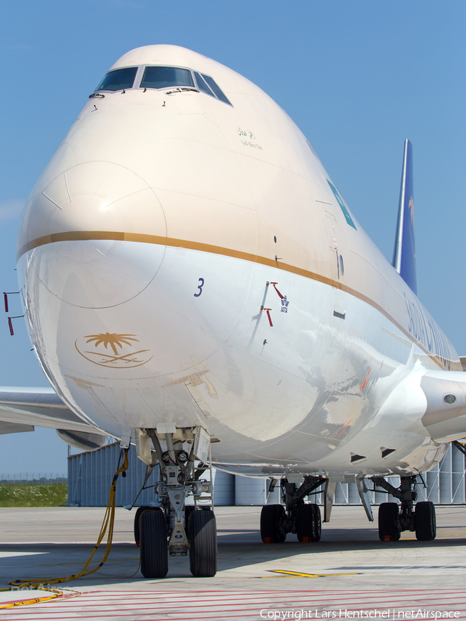 Saudi Arabian Cargo Boeing 747-87UF (HZ-AI3) | Photo 326418