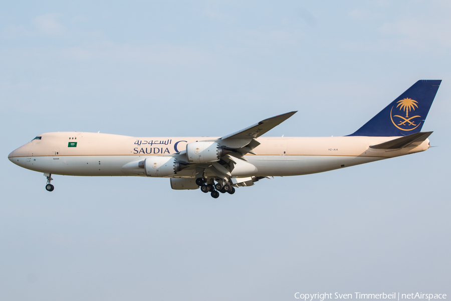 Saudi Arabian Cargo Boeing 747-87UF (HZ-AI4) | Photo 326577