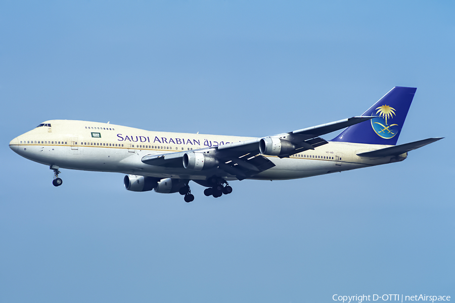 Saudi Arabian Airlines Boeing 747-168B (HZ-AID) | Photo 392554