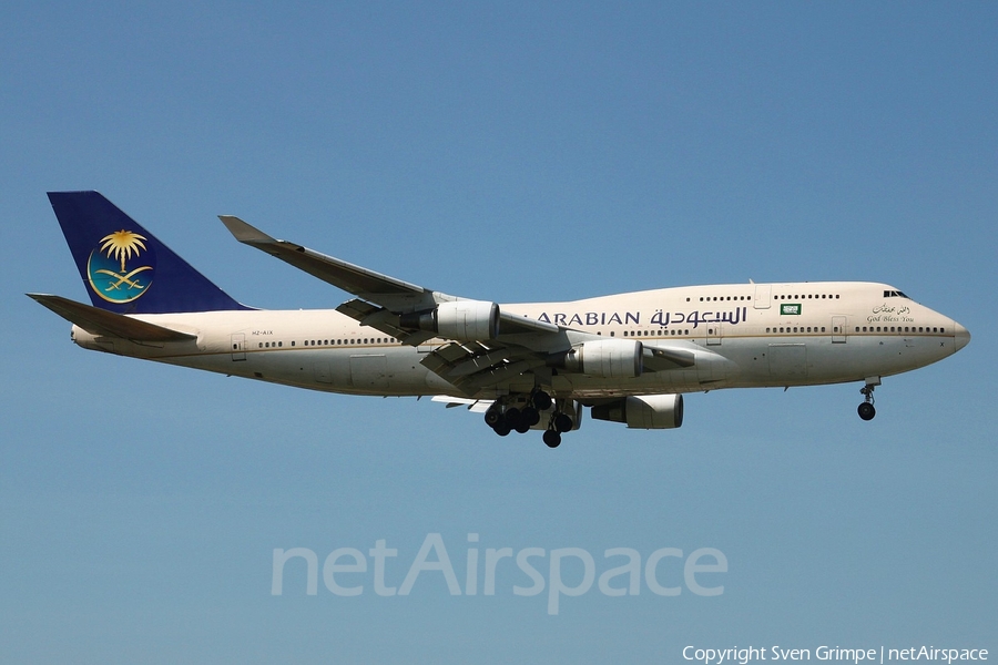 Saudi Arabian Airlines Boeing 747-468 (HZ-AIX) | Photo 15661