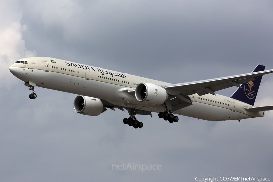Saudi Arabian Airlines Boeing 777-368(ER) (HZ-AK19) | Photo 395794