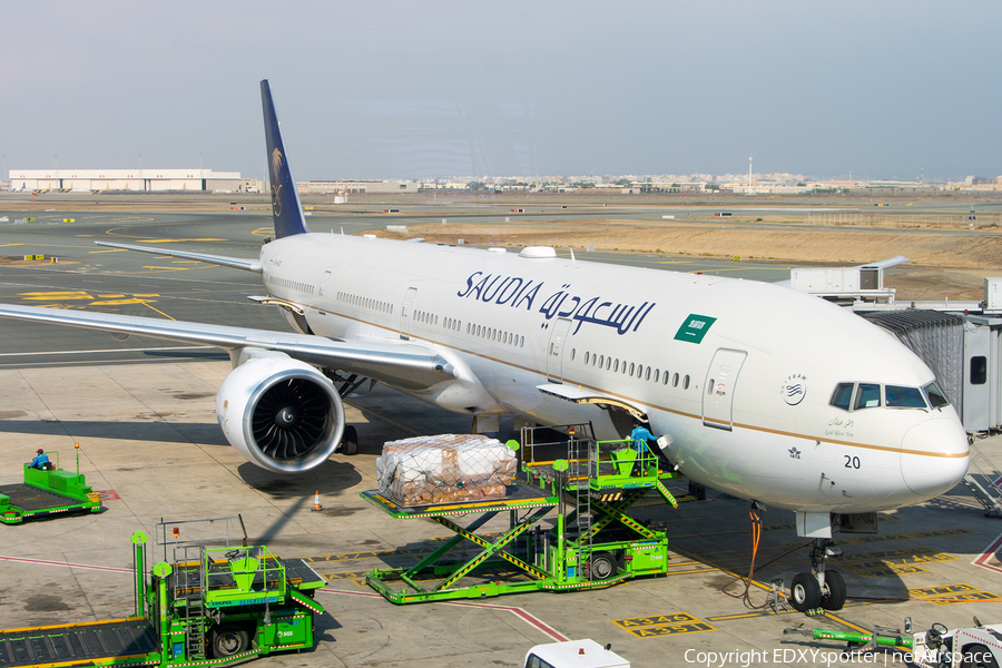 Saudi Arabian Airlines Boeing 777-368(ER) (HZ-AK20) | Photo 541117