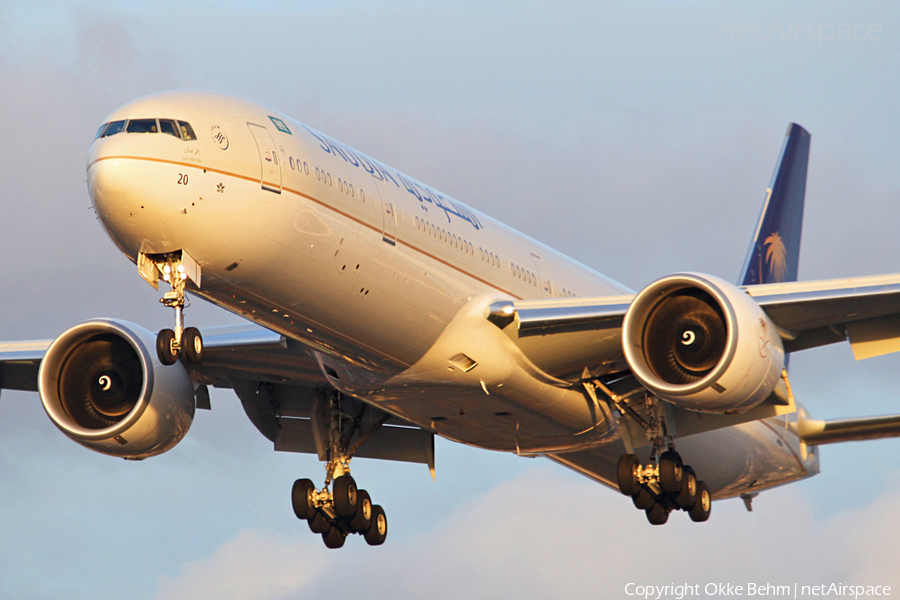 Saudi Arabian Airlines Boeing 777-368(ER) (HZ-AK20) | Photo 41350