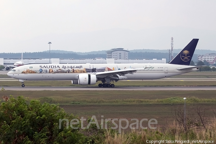 Saudi Arabian Airlines Boeing 777-368(ER) (HZ-AK28) | Photo 360470