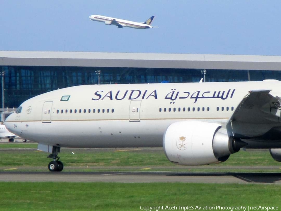 Saudi Arabian Airlines Boeing 777-3FG(ER) (HZ-AK34) | Photo 402968